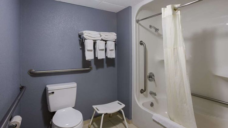 Quality Inn and Suites Room