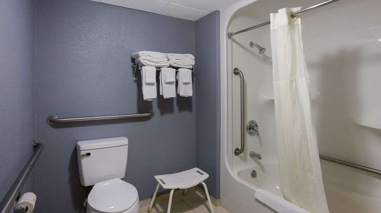 <b>Quality Inn and Suites Room</b>. Images powered by <a href="https://iceportal.shijigroup.com/" title="IcePortal" target="_blank">IcePortal</a>.