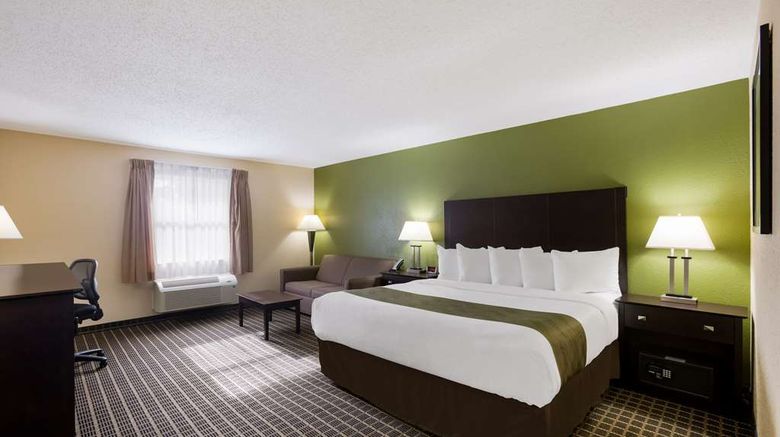 <b>Quality Inn and Suites Room</b>. Images powered by <a href="https://iceportal.shijigroup.com/" title="IcePortal" target="_blank">IcePortal</a>.