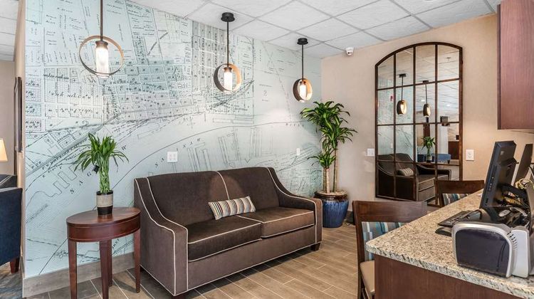 Comfort Inn Bay City-Riverfront Lobby