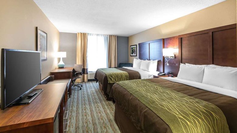 <b>Comfort Inn Bay City-Riverfront Room</b>. Images powered by <a href="https://iceportal.shijigroup.com/" title="IcePortal" target="_blank">IcePortal</a>.