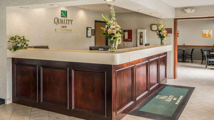 Quality Inn Lobby