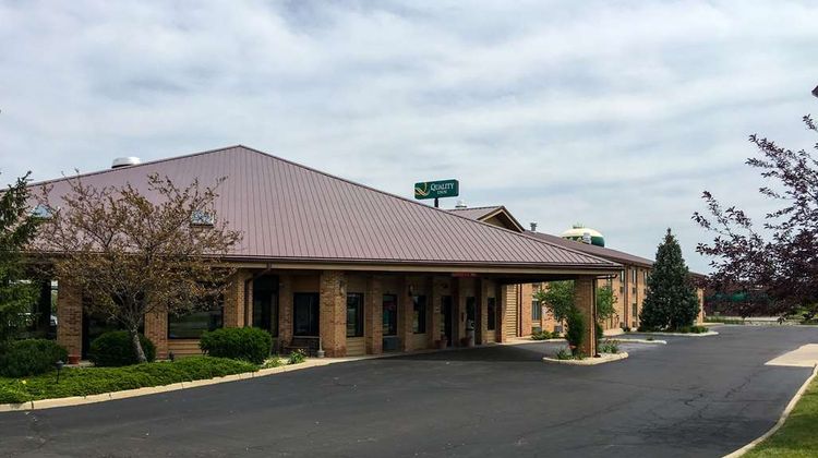 Quality Inn Exterior