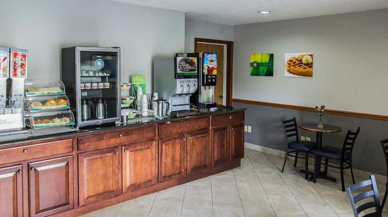 <b>Quality Inn Restaurant</b>. Images powered by <a href="https://iceportal.shijigroup.com/" title="IcePortal" target="_blank">IcePortal</a>.