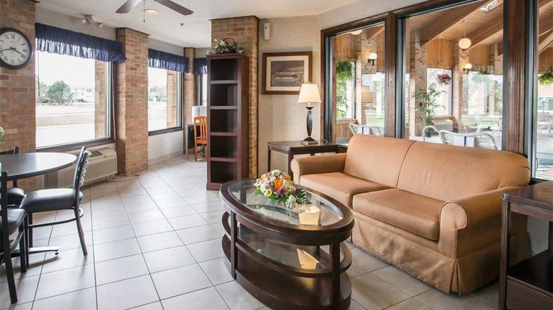 <b>Quality Inn Lobby</b>. Images powered by <a href="https://iceportal.shijigroup.com/" title="IcePortal" target="_blank">IcePortal</a>.