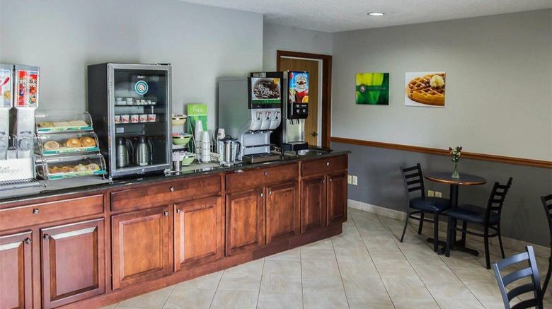 <b>Quality Inn Restaurant</b>. Images powered by <a href="https://iceportal.shijigroup.com/" title="IcePortal" target="_blank">IcePortal</a>.