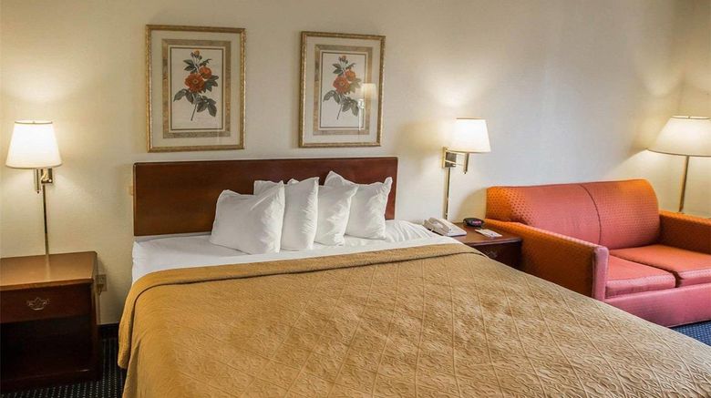 <b>Quality Inn Room</b>. Images powered by <a href="https://iceportal.shijigroup.com/" title="IcePortal" target="_blank">IcePortal</a>.