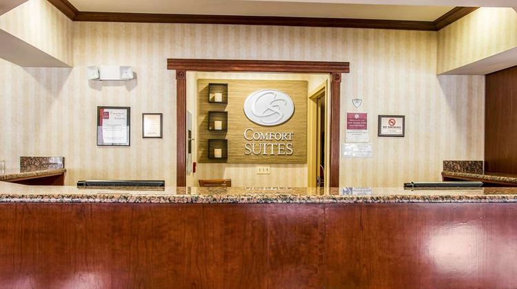 Comfort Suites Lobby