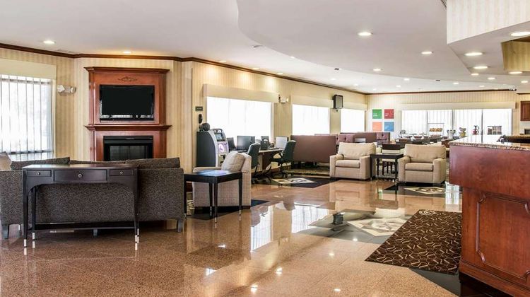 Comfort Suites Lobby
