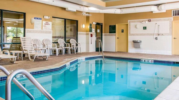 Comfort Suites Pool