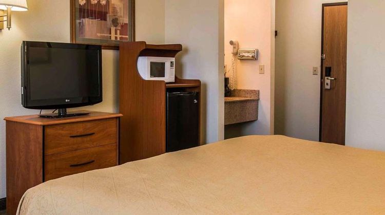 Quality Inn Room