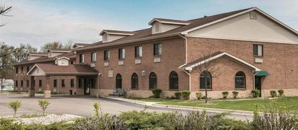 Quality Inn Exterior