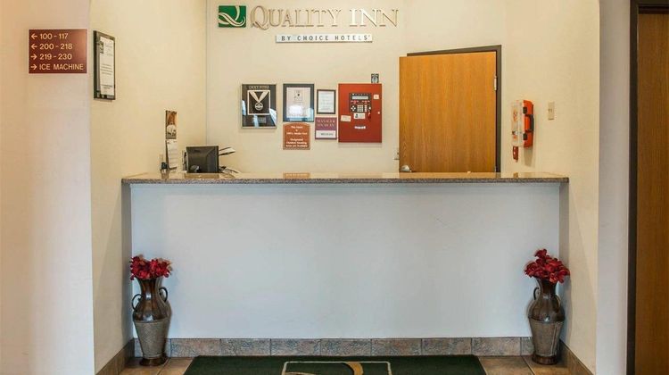 Quality Inn Lobby