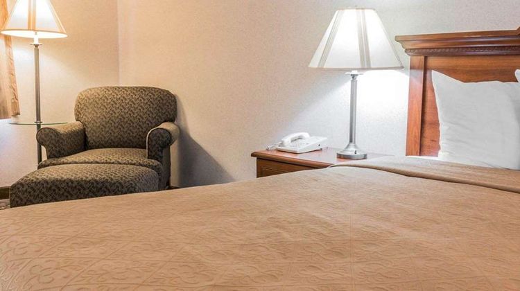 Quality Inn Grand Rapids North Room