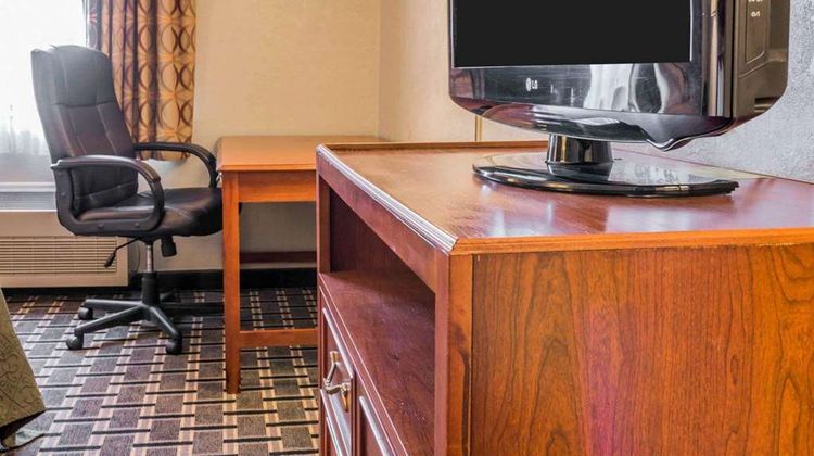 Quality Inn Grand Rapids North Room