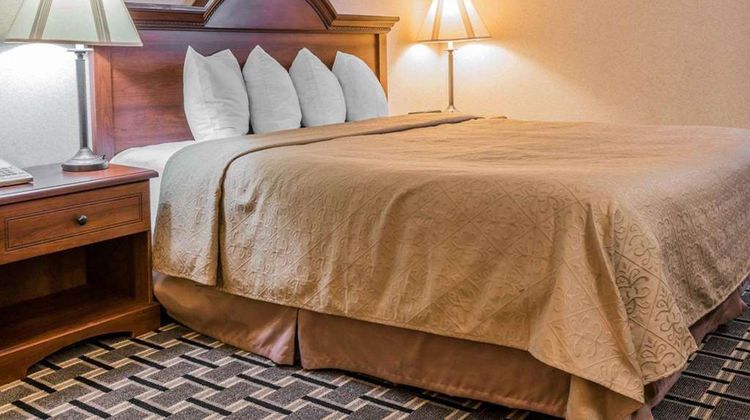 Quality Inn Grand Rapids North Room