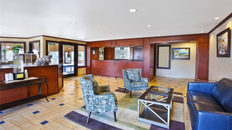 <b>Quality Inn Marshall Lobby</b>. Images powered by <a href="https://iceportal.shijigroup.com/" title="IcePortal" target="_blank">IcePortal</a>.