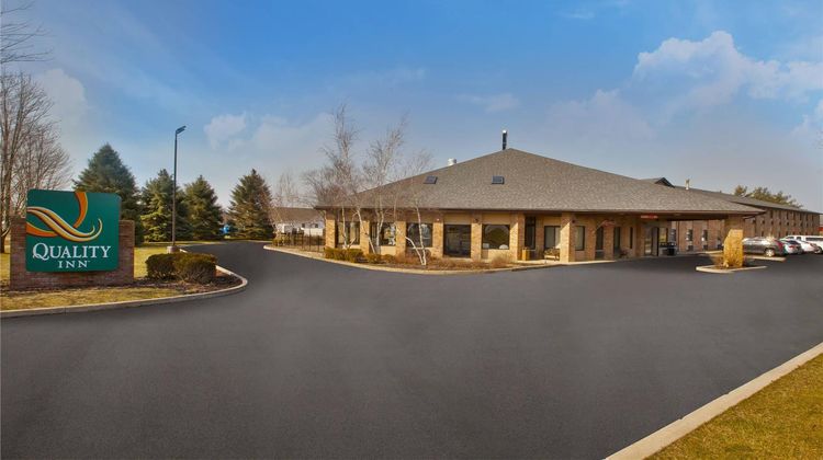 Quality Inn Exterior
