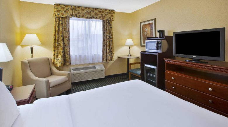 <b>Quality Inn Marshall Room</b>. Images powered by <a href="https://iceportal.shijigroup.com/" title="IcePortal" target="_blank">IcePortal</a>.