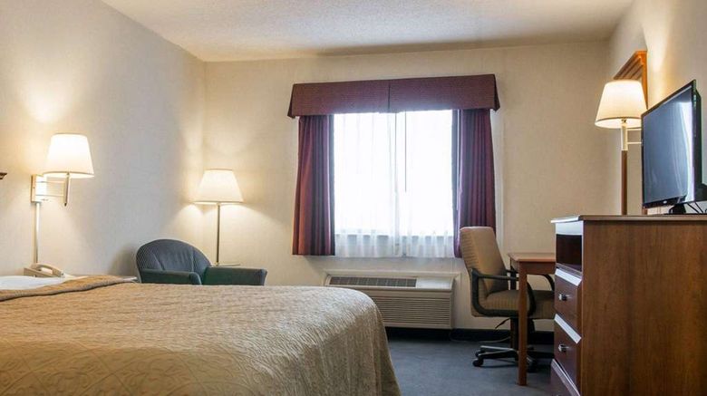 <b>Quality Inn Room</b>. Images powered by <a href="https://iceportal.shijigroup.com/" title="IcePortal" target="_blank">IcePortal</a>.