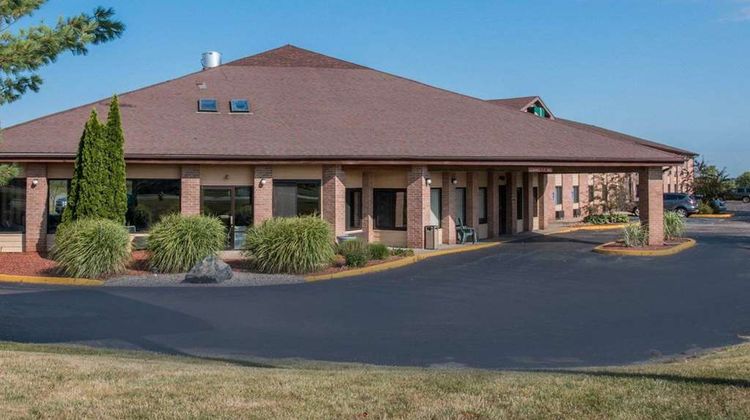 Quality Inn Exterior