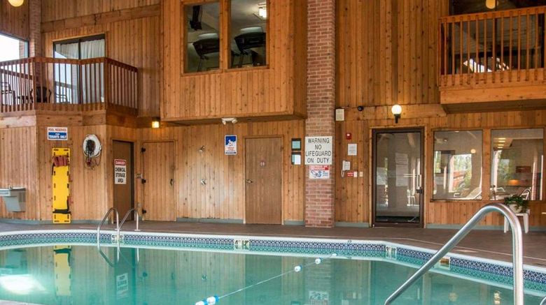 <b>Quality Inn Pool</b>. Images powered by <a href="https://iceportal.shijigroup.com/" title="IcePortal" target="_blank">IcePortal</a>.