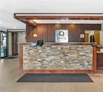 Quality Inn Byron Center Lobby