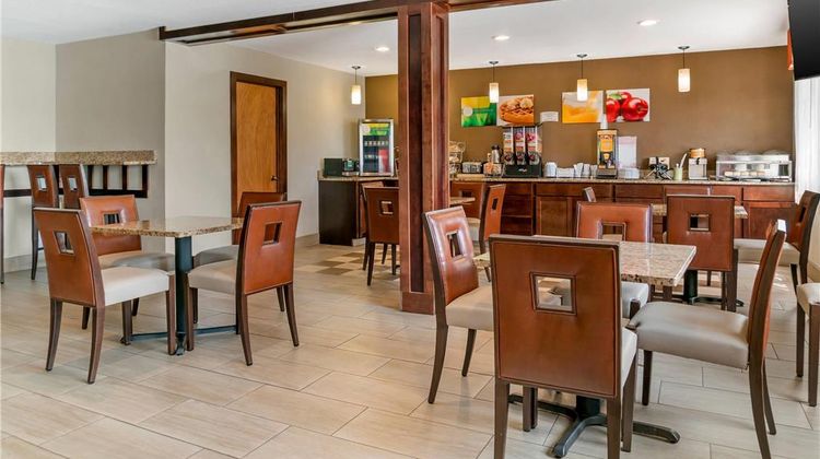 Quality Inn Byron Center Restaurant