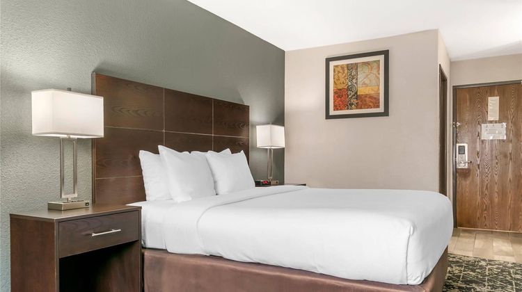 Quality Inn Byron Center Room