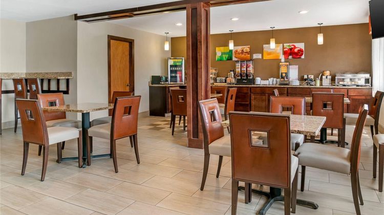 Quality Inn Byron Center Restaurant