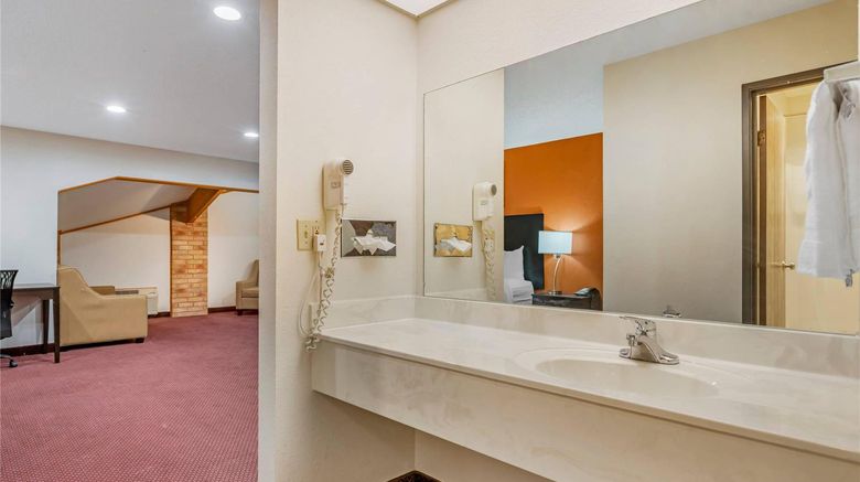 <b>Rodeway Inn Coopersville Suite</b>. Images powered by <a href="https://iceportal.shijigroup.com/" title="IcePortal" target="_blank">IcePortal</a>.