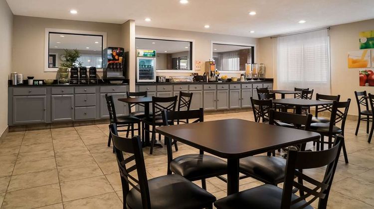 Quality Inn Grand Blanc Restaurant