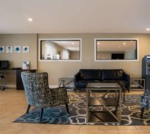 Quality Inn Grand Blanc Lobby