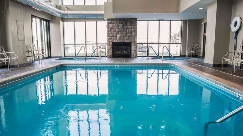 <b>Shoreline Inn & Conf Ctr, Ascend Hotel Pool</b>. Images powered by <a href="https://iceportal.shijigroup.com/" title="IcePortal" target="_blank">IcePortal</a>.
