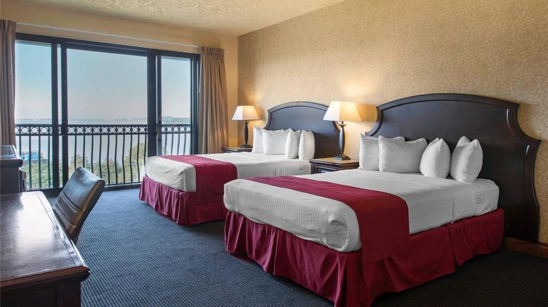 <b>Shoreline Inn & Conf Ctr, Ascend Hotel Room</b>. Images powered by <a href="https://iceportal.shijigroup.com/" title="IcePortal" target="_blank">IcePortal</a>.