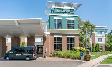 Cambria hotel & suites Traverse City