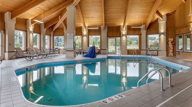 <b>Comfort Inn & Suites of Lansing Pool</b>. Images powered by <a href="https://iceportal.shijigroup.com/" title="IcePortal" target="_blank">IcePortal</a>.