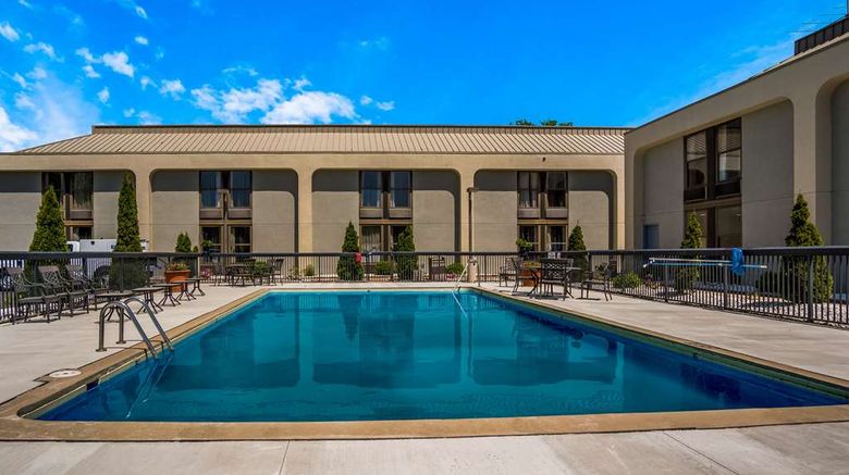 <b>Clarion Inn & Suites Airport Grand Rapid Pool</b>. Images powered by <a href="https://iceportal.shijigroup.com/" title="IcePortal" target="_blank">IcePortal</a>.