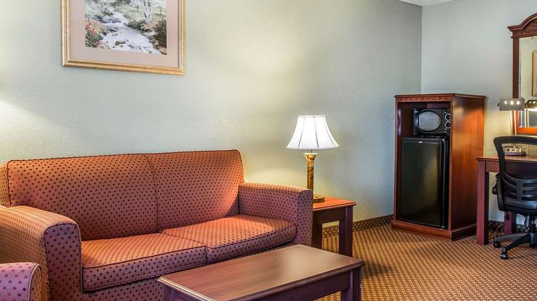 <b>Quality Inn & Suites Ann Arbor Hwy 23 Suite</b>. Images powered by <a href="https://iceportal.shijigroup.com/" title="IcePortal" target="_blank">IcePortal</a>.