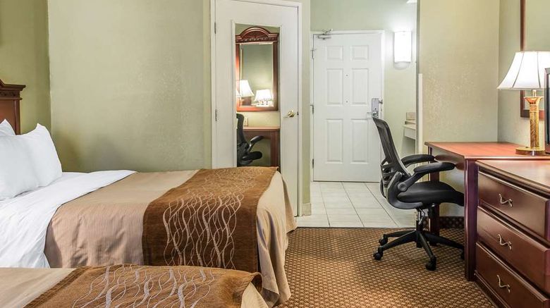 <b>Quality Inn & Suites Ann Arbor Hwy 23 Room</b>. Images powered by <a href="https://iceportal.shijigroup.com/" title="IcePortal" target="_blank">IcePortal</a>.