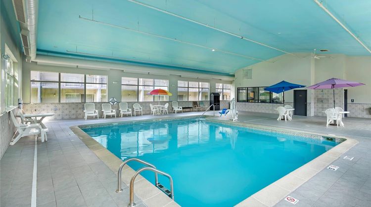 Quality Inn & Suites Ann Arbor Hwy 23 Pool