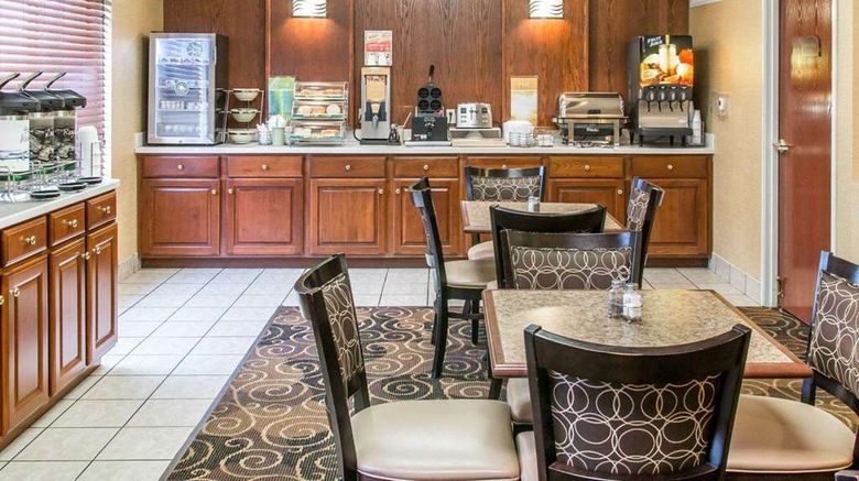 <b>Quality Inn & Suites, Niles Restaurant</b>. Images powered by <a href="https://iceportal.shijigroup.com/" title="IcePortal" target="_blank">IcePortal</a>.