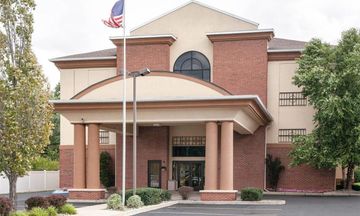 Quality Inn & Suites, Niles