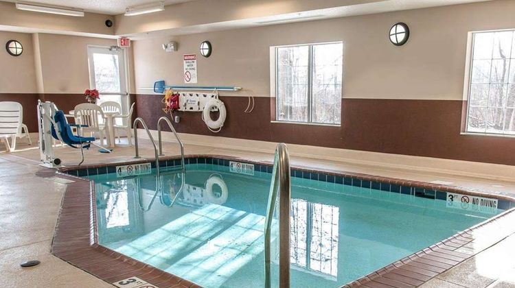 Quality Inn near Interstate I-94 Pool