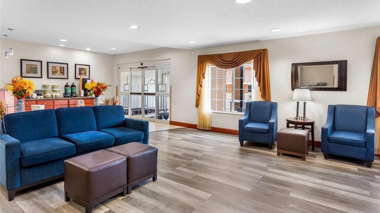 Quality Inn near Interstate I-94 Lobby