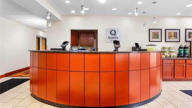 Quality Inn near Interstate I-94 Lobby