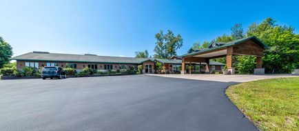 Quality Inn & Suites Munising Exterior