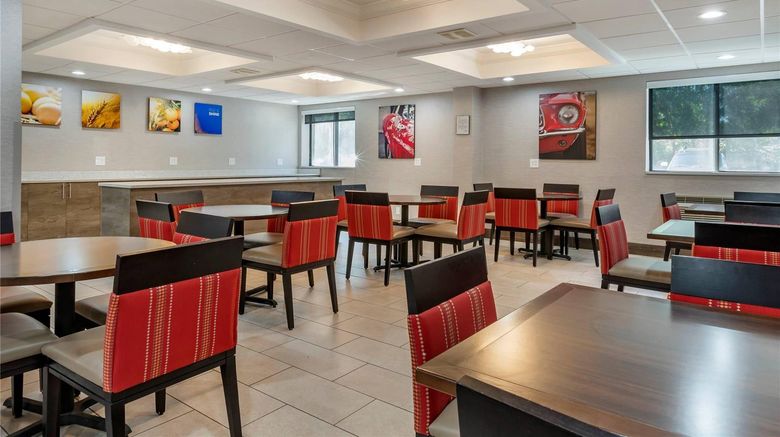 <b>Comfort Inn Dearborn Restaurant</b>. Images powered by <a href="https://iceportal.shijigroup.com/" title="IcePortal" target="_blank">IcePortal</a>.