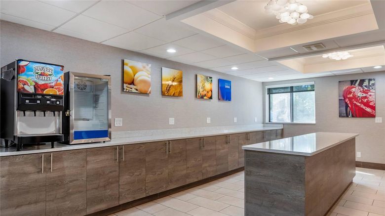 <b>Comfort Inn Dearborn Restaurant</b>. Images powered by <a href="https://iceportal.shijigroup.com/" title="IcePortal" target="_blank">IcePortal</a>.
