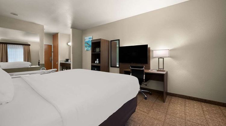 Comfort Inn and Suites Fenton Room